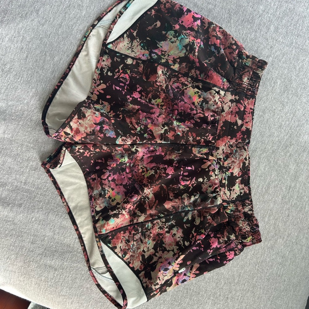Lululemon Hotty Hot 4” Short